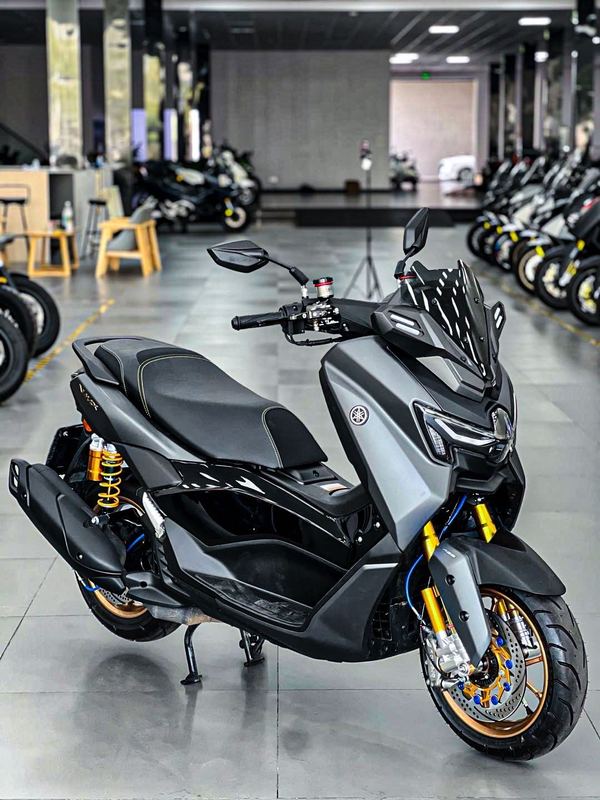 雅马哈 NMAX