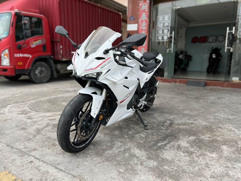 赛科龙 RC250