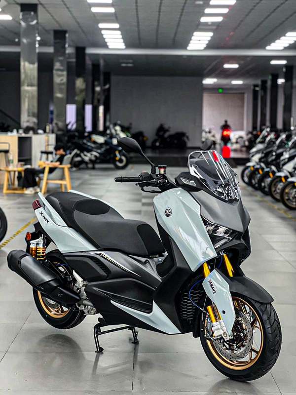 雅马哈 XMAX