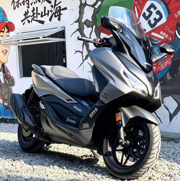 本田WING NSS350