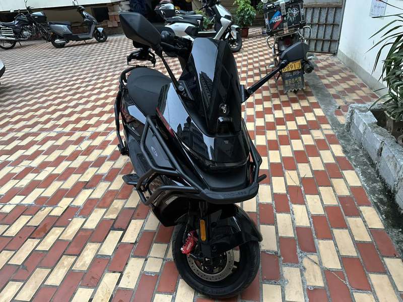 九号 M5