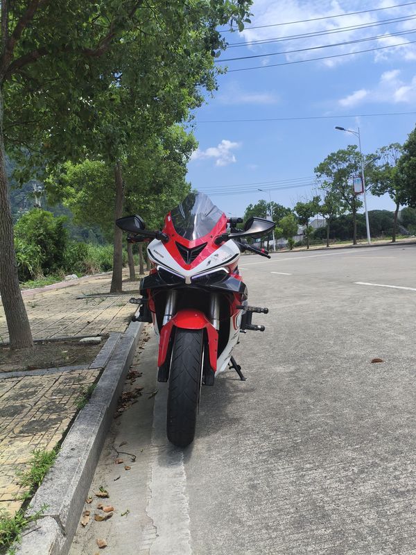 QJMOTOR 赛600