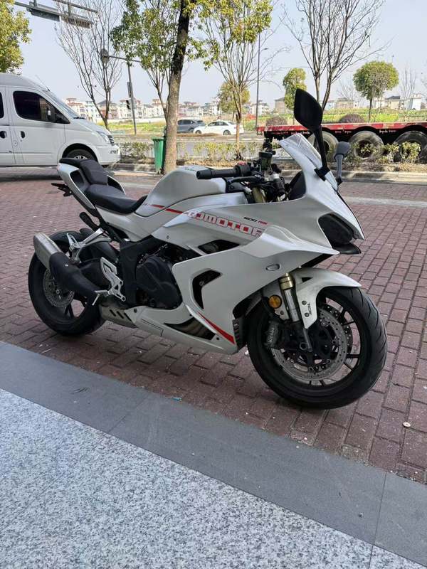 QJMOTOR 赛600