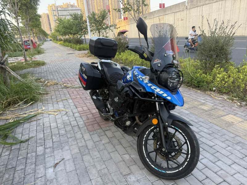 豪爵铃木 DL250