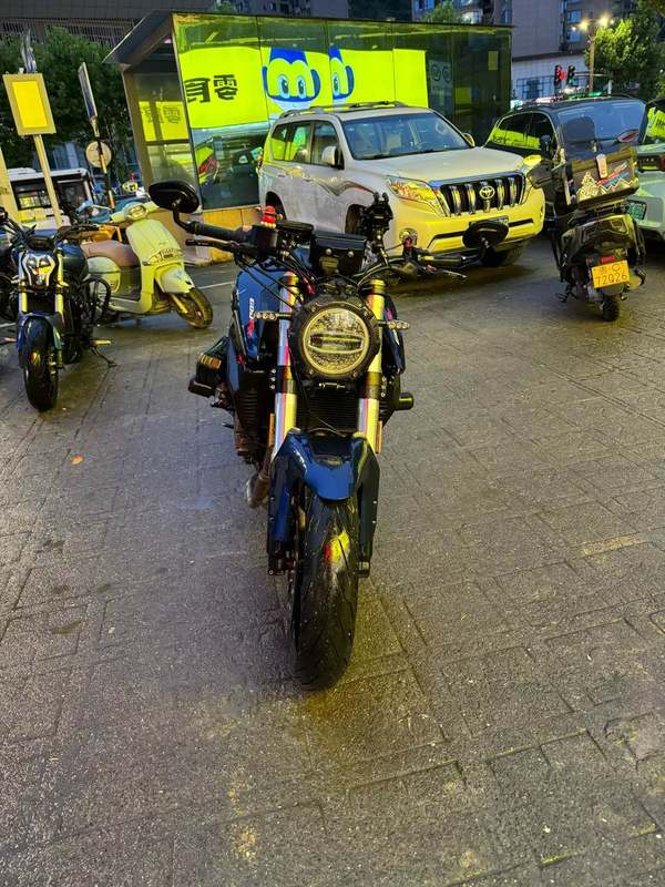 QJMOTOR 追600