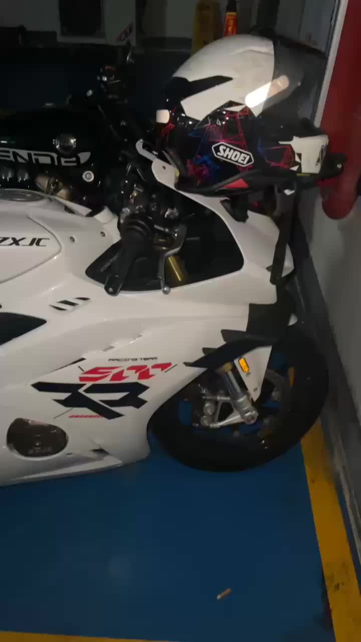 张雪机车 500RR