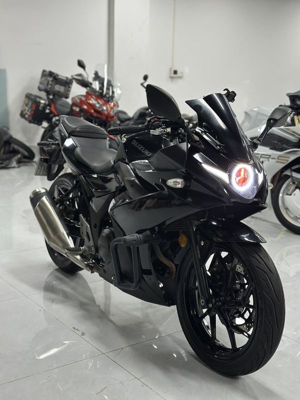 豪爵铃木 GSX250R