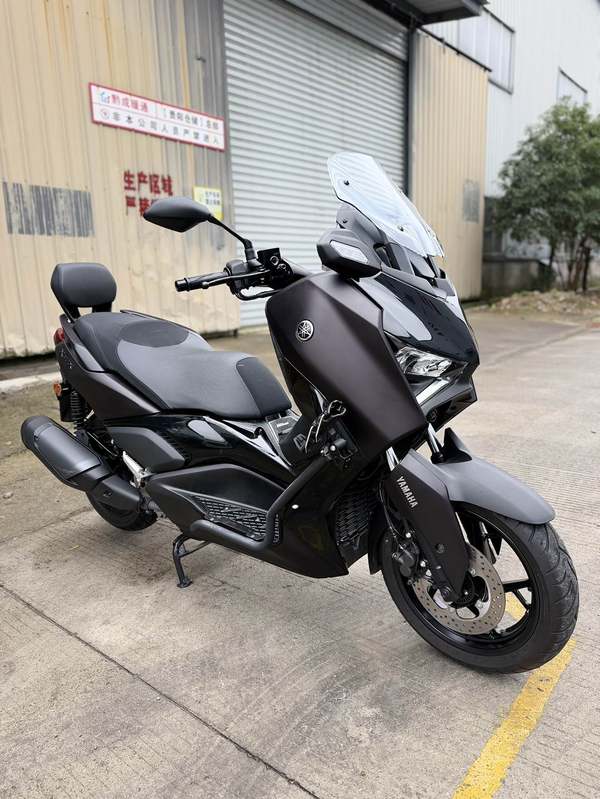 雅马哈 XMAX