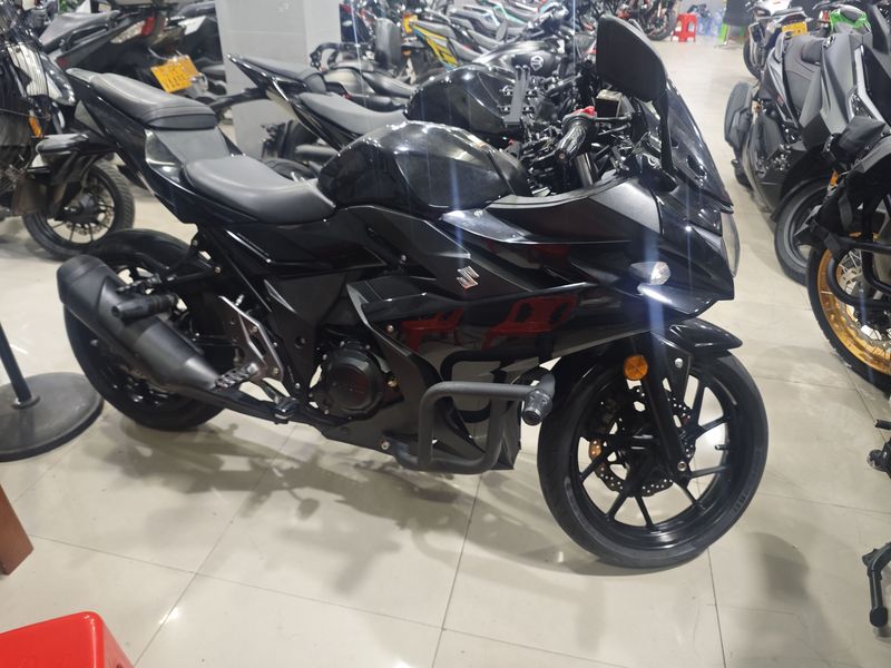 豪爵铃木 GSX250R