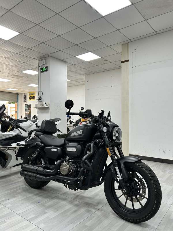 QJMOTOR 闪250