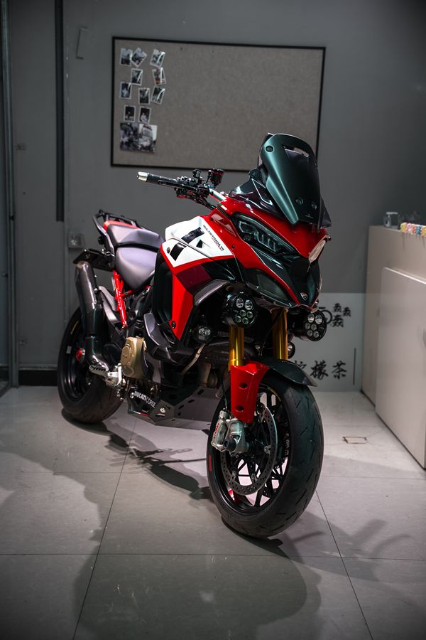 杜卡迪 Multistrada V4