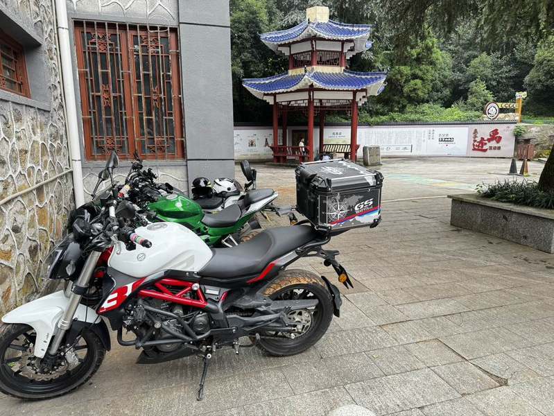 贝纳利 蓝宝龙 BN302S