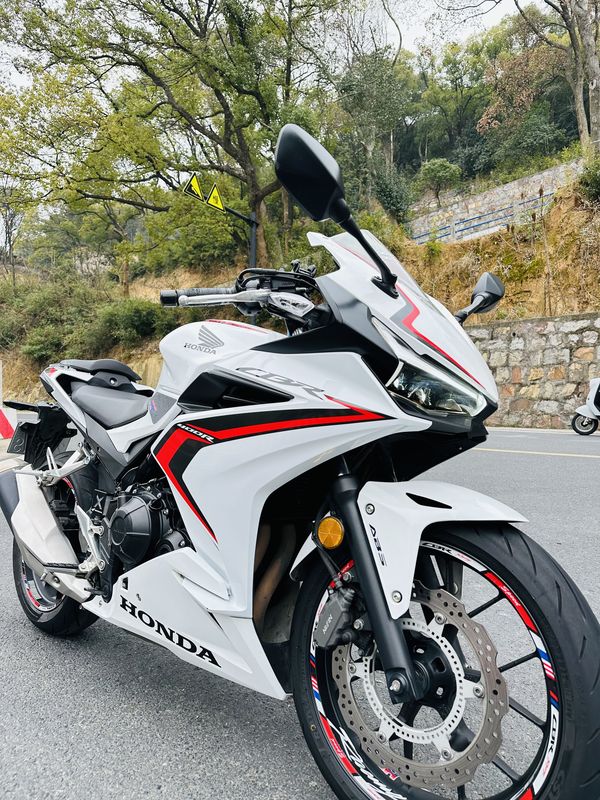 本田WING CBR400R