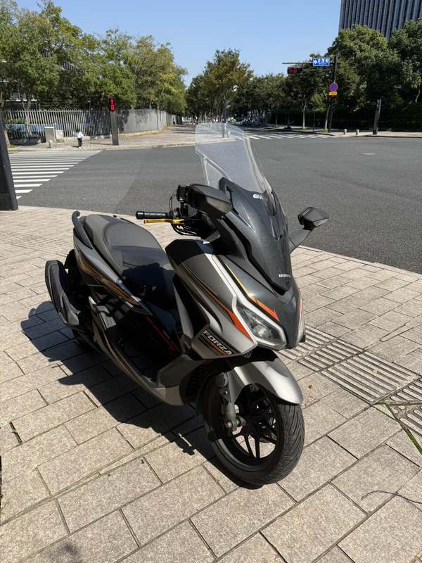 本田WING NSS350