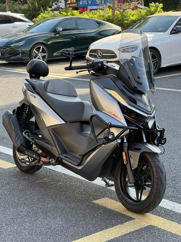 无极 SR250GT