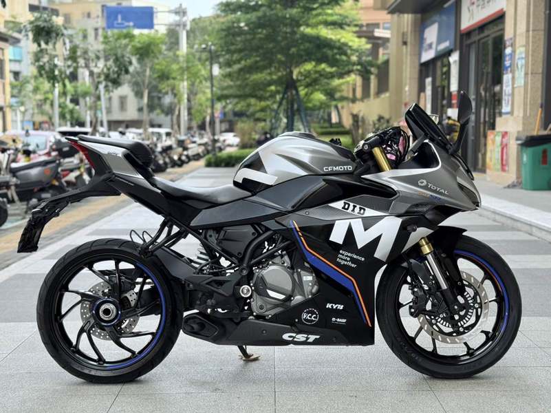 春风 250SR