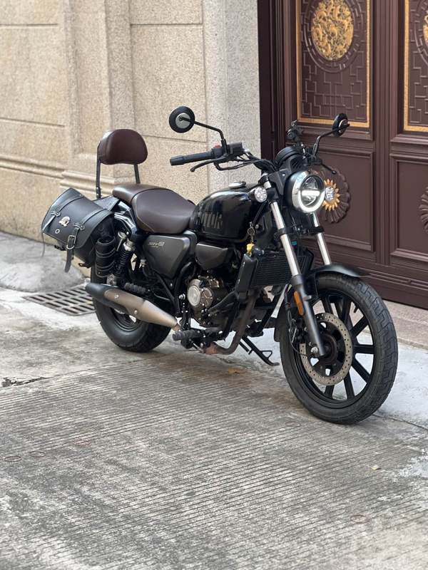 QJMOTOR 闪150