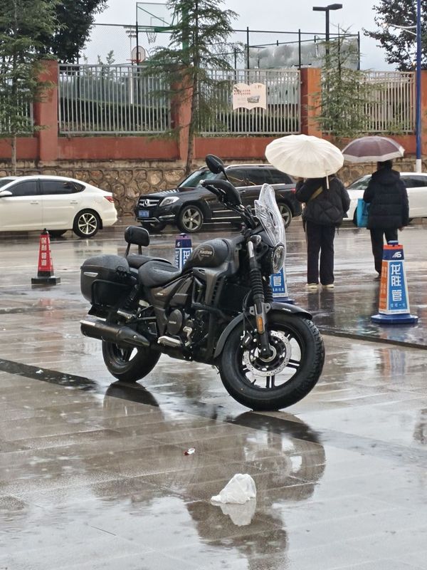 豪爵 TR300