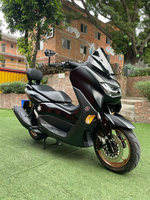雅马哈 NMAX