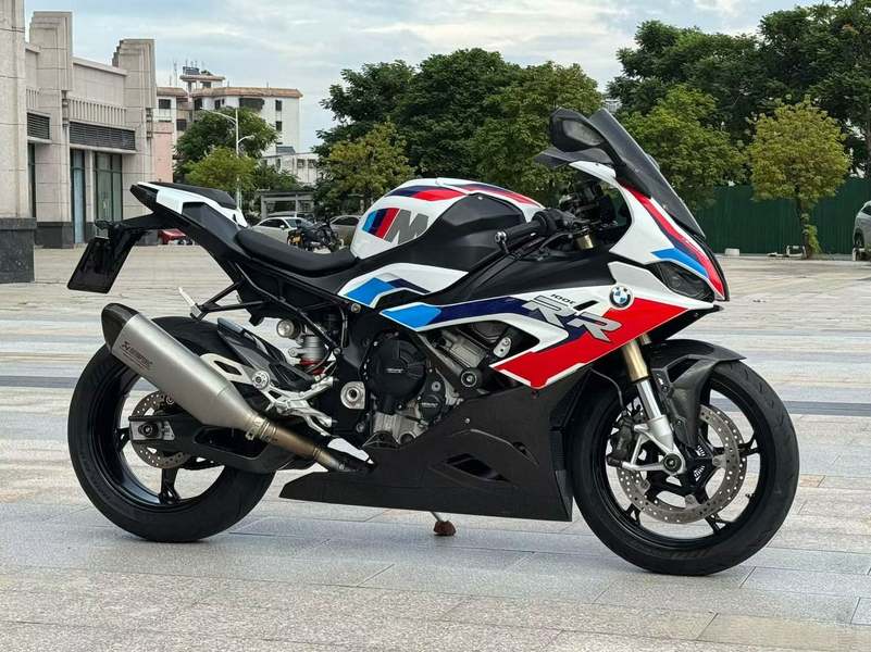 宝马 S 1000 RR