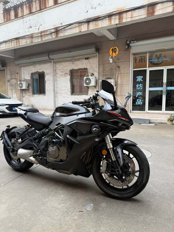 QJMOTOR 赛600