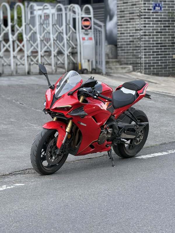 QJMOTOR 赛600