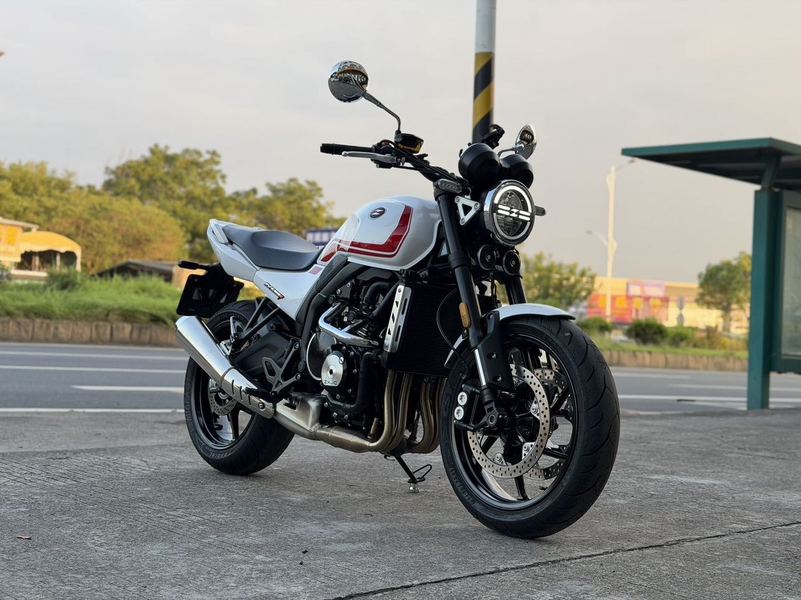 张雪机车 500F
