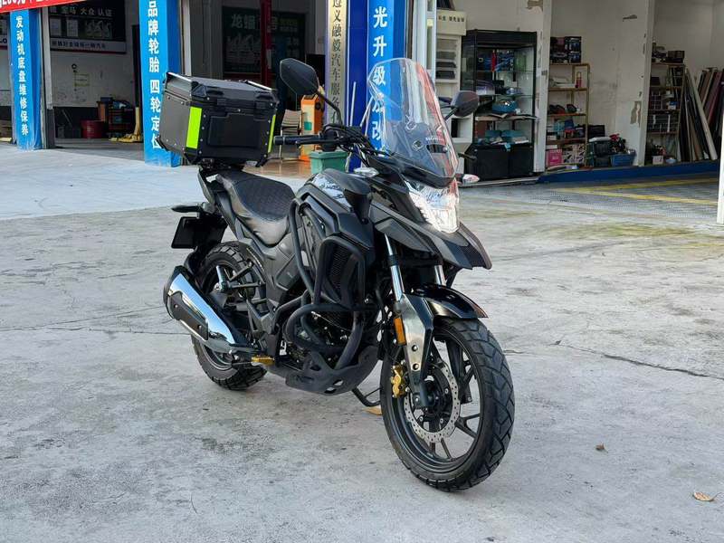 五羊本田 猛鸷 CB190X