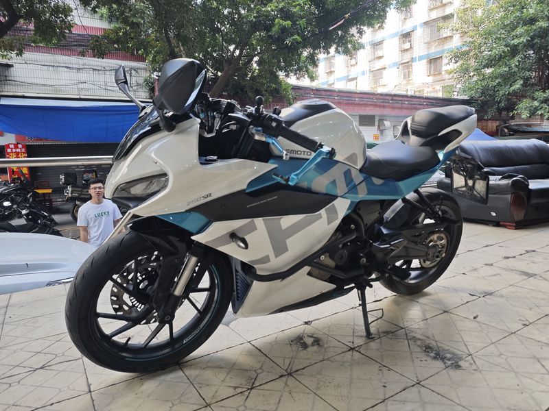 春风 250SR