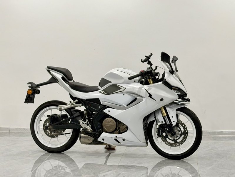 QJMOTOR 赛250