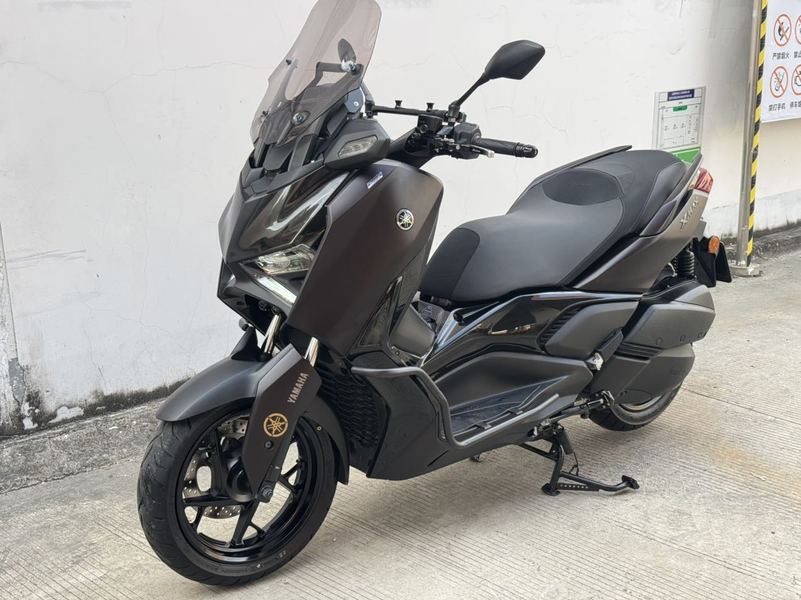 雅马哈 XMAX