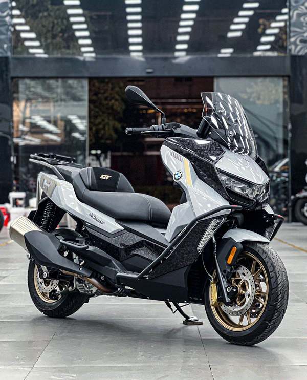 宝马 C 400