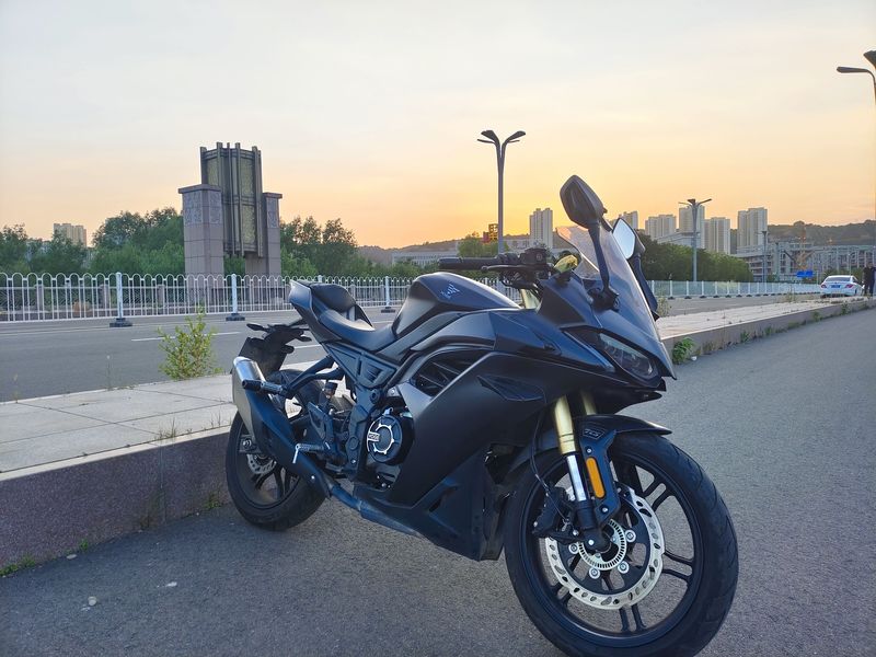 无极 250RR