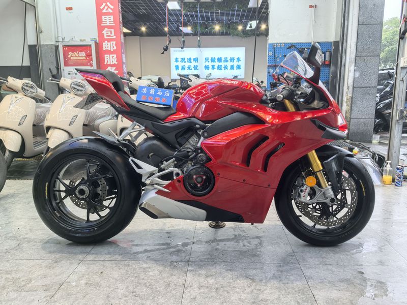 杜卡迪 Panigale V4