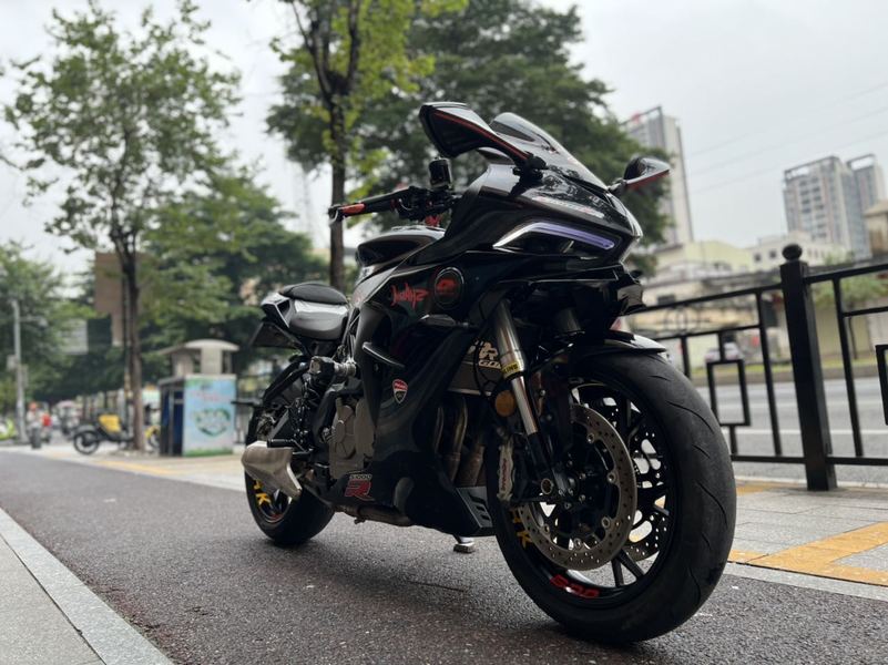 QJMOTOR 赛600