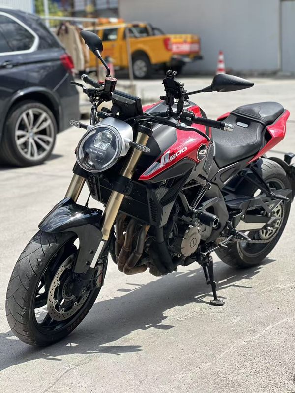 QJMOTOR 追600