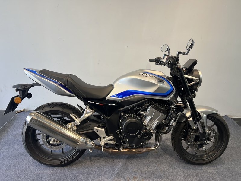 本田 CB500 Super Four