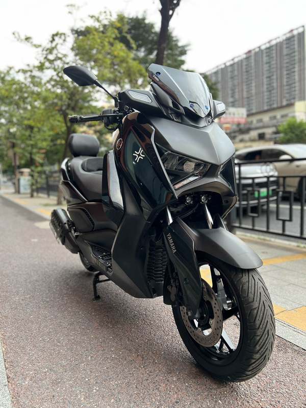 雅马哈 XMAX
