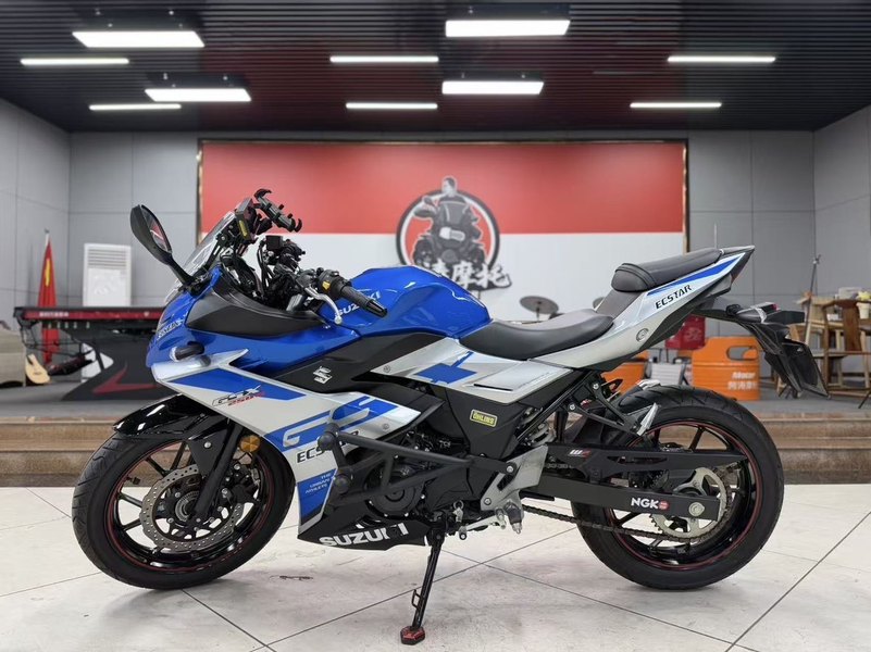 豪爵铃木 GSX250R