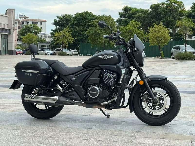 豪爵 TR300