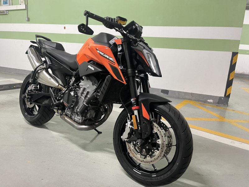 KTMR2R 790 Duke