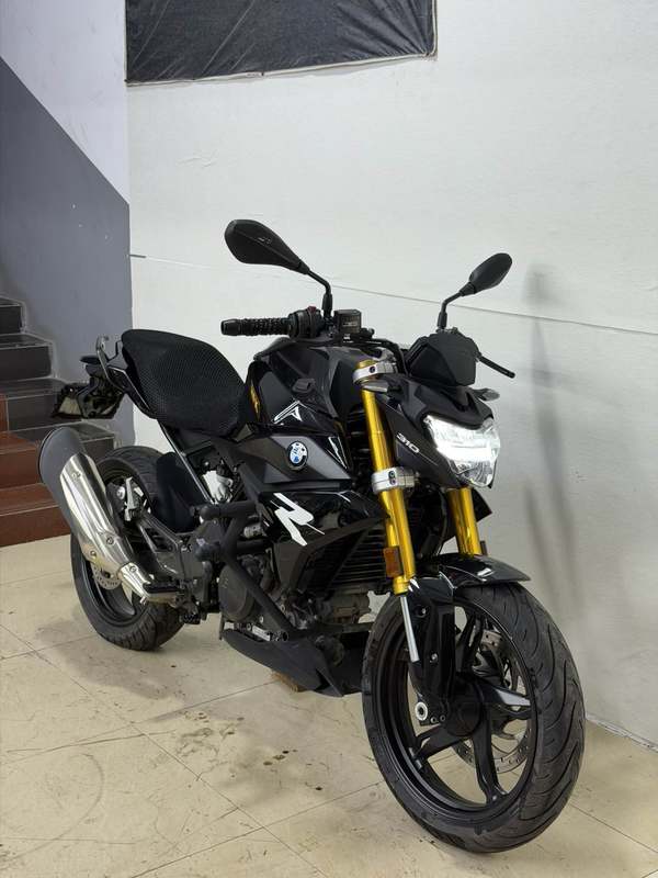 宝马 G 310 R