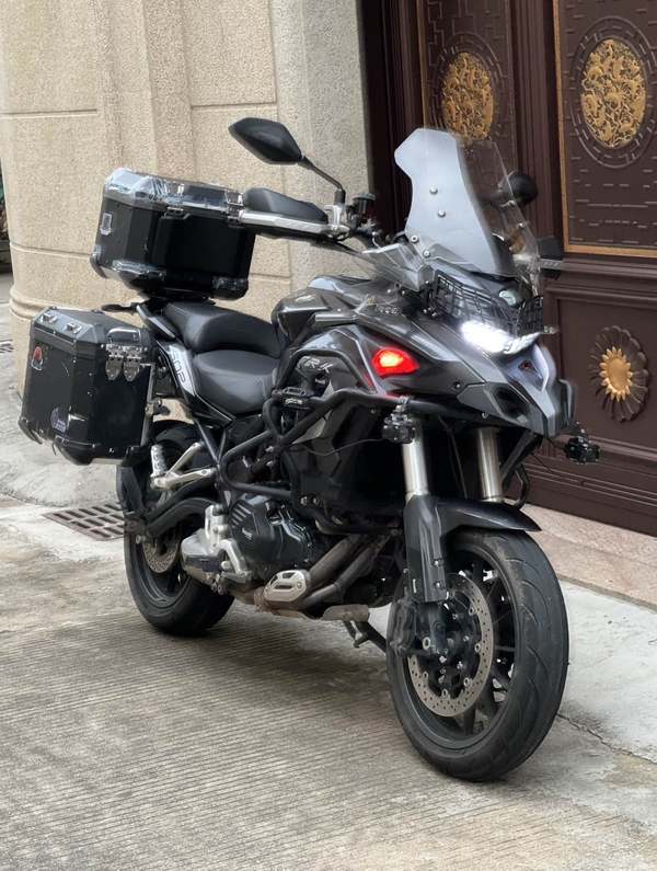 贝纳利 金鹏 TRK502