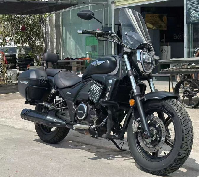 豪爵 TR300