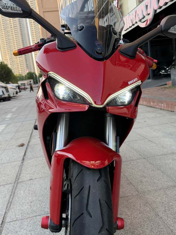 杜卡迪 SuperSport
