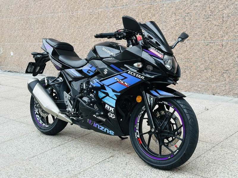 豪爵铃木 GSX250R