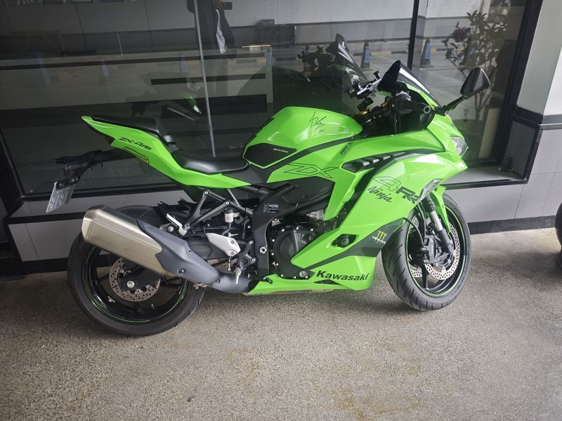 川崎 ZX-4R
