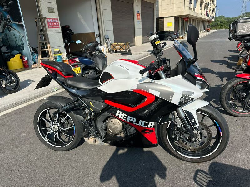 QJMOTOR 赛250