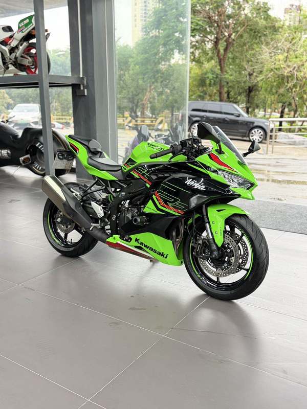 川崎 ZX-4R
