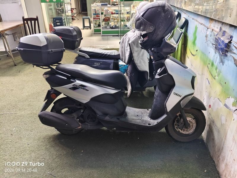 建设雅马哈 旭鹰125